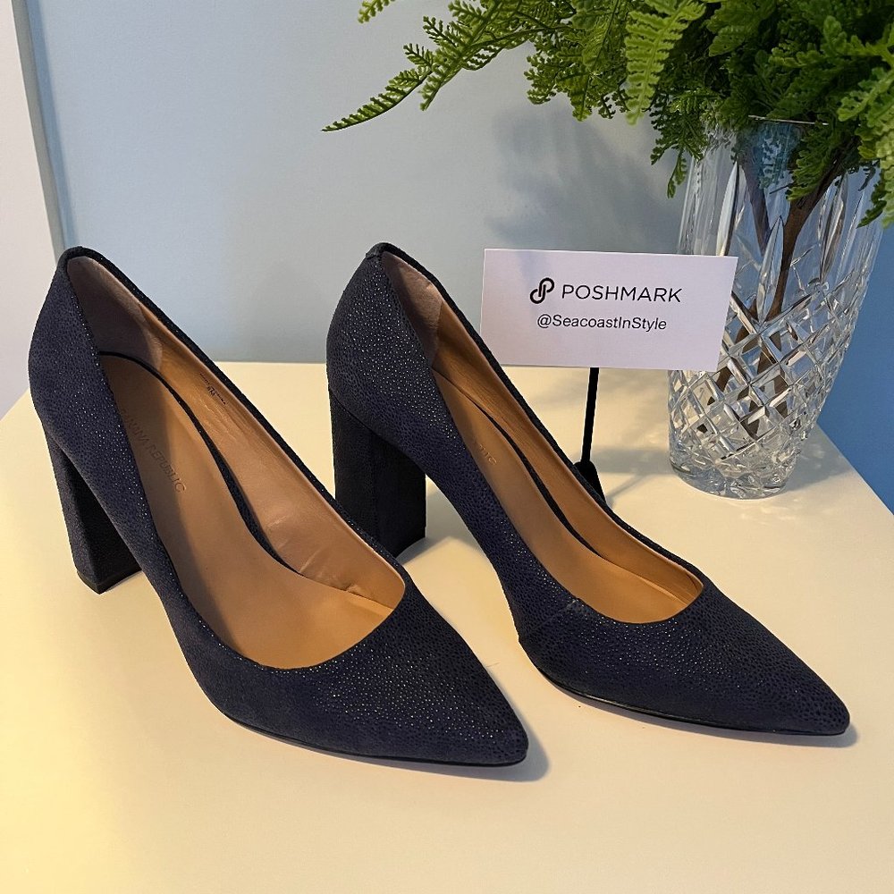 Banana Republic Madison 12-hour Block Heel - Navy